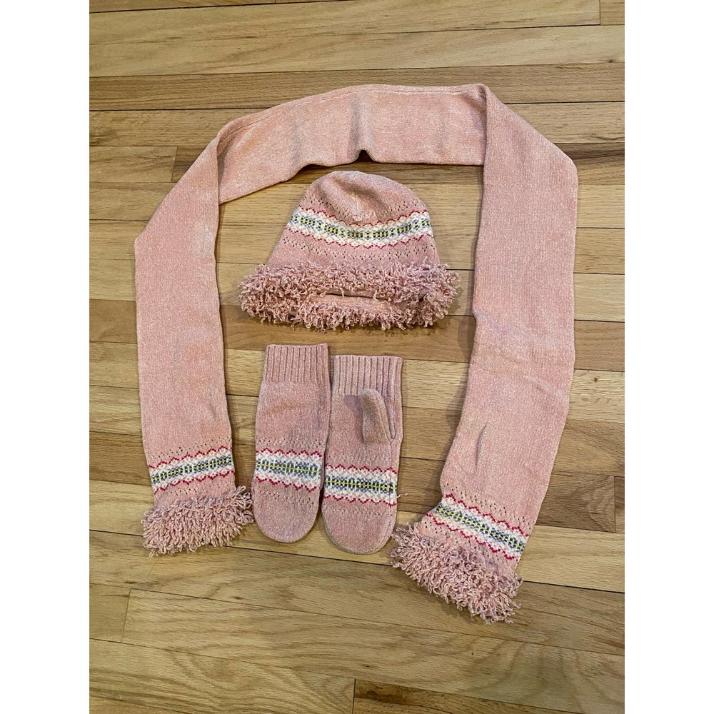 Matching vintage chenille girls hat, scarf, mittens